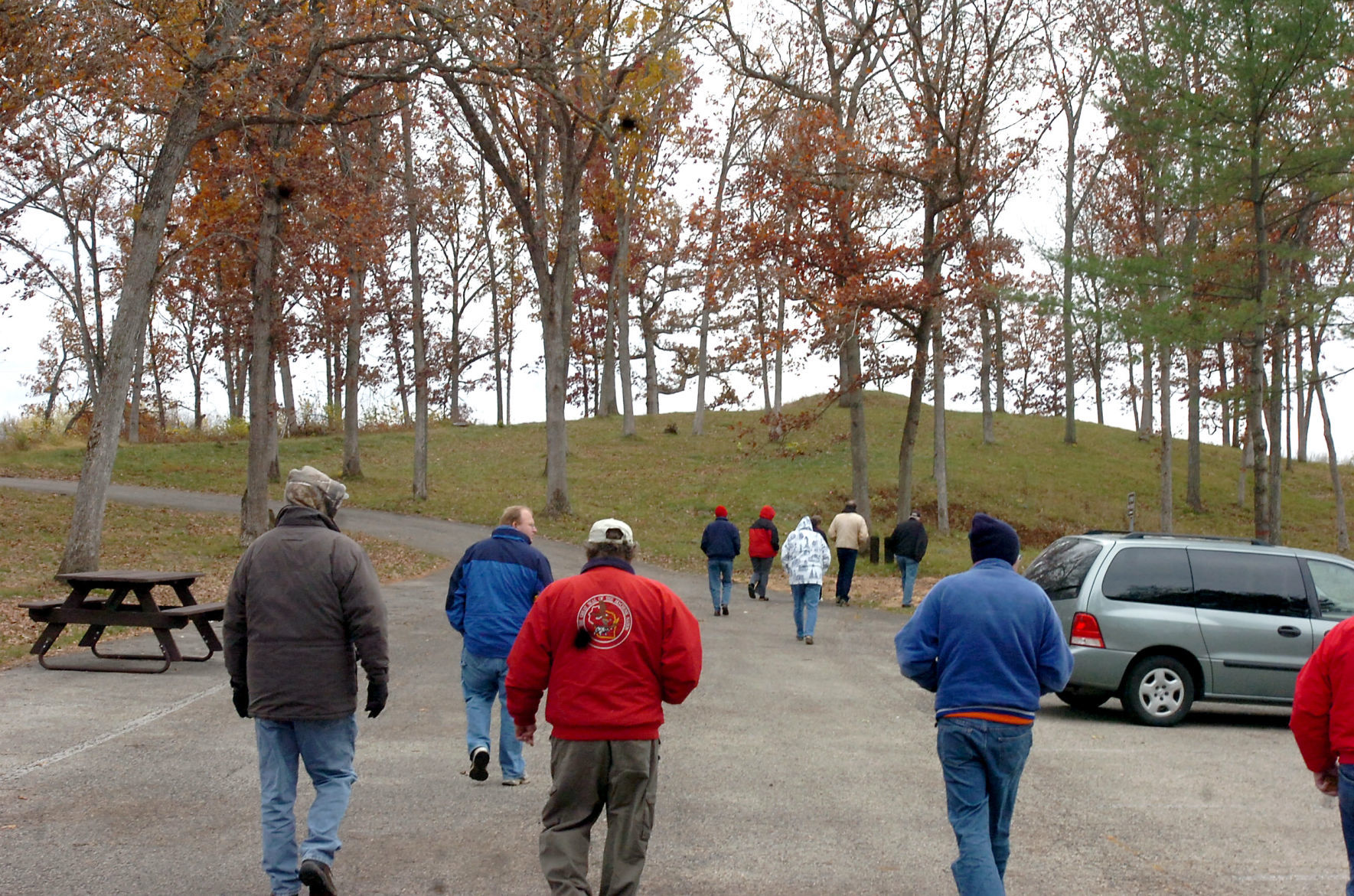 Mounds file crew
